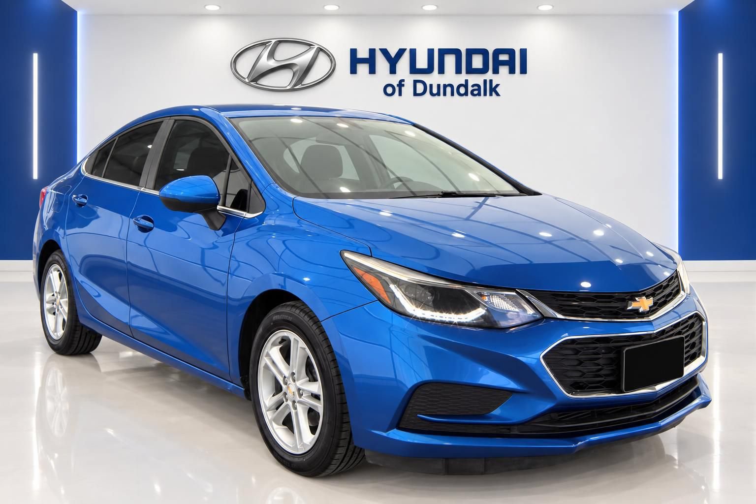 Used 2016 Chevrolet Cruze LT w/ Convenience Package FWD image 3