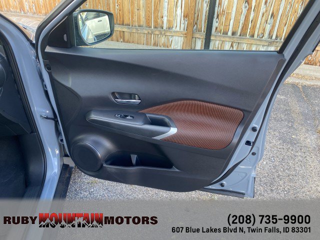 Used 2023 Nissan Kicks SR w/ Interior Electronics Package FWD image 28