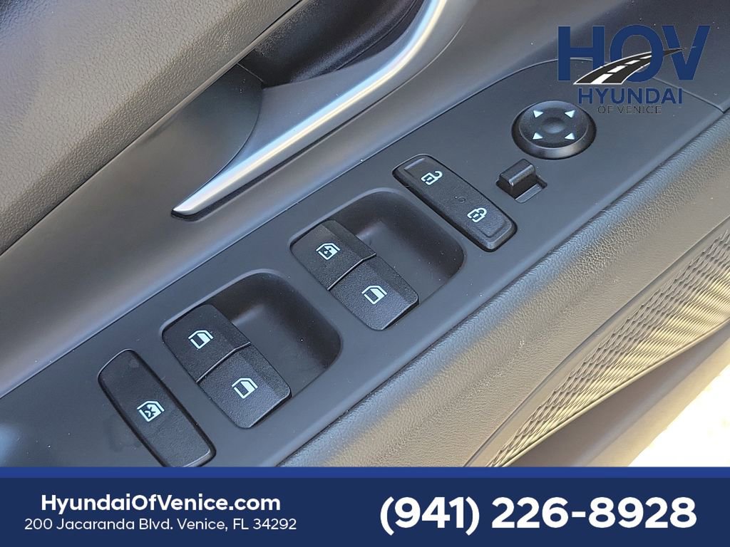 Certified 2023 Hyundai Elantra Limited image 31
