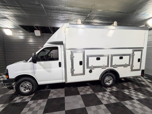 Used 2022 GMC Savana 3500 w/ Power Convenience Package image 8