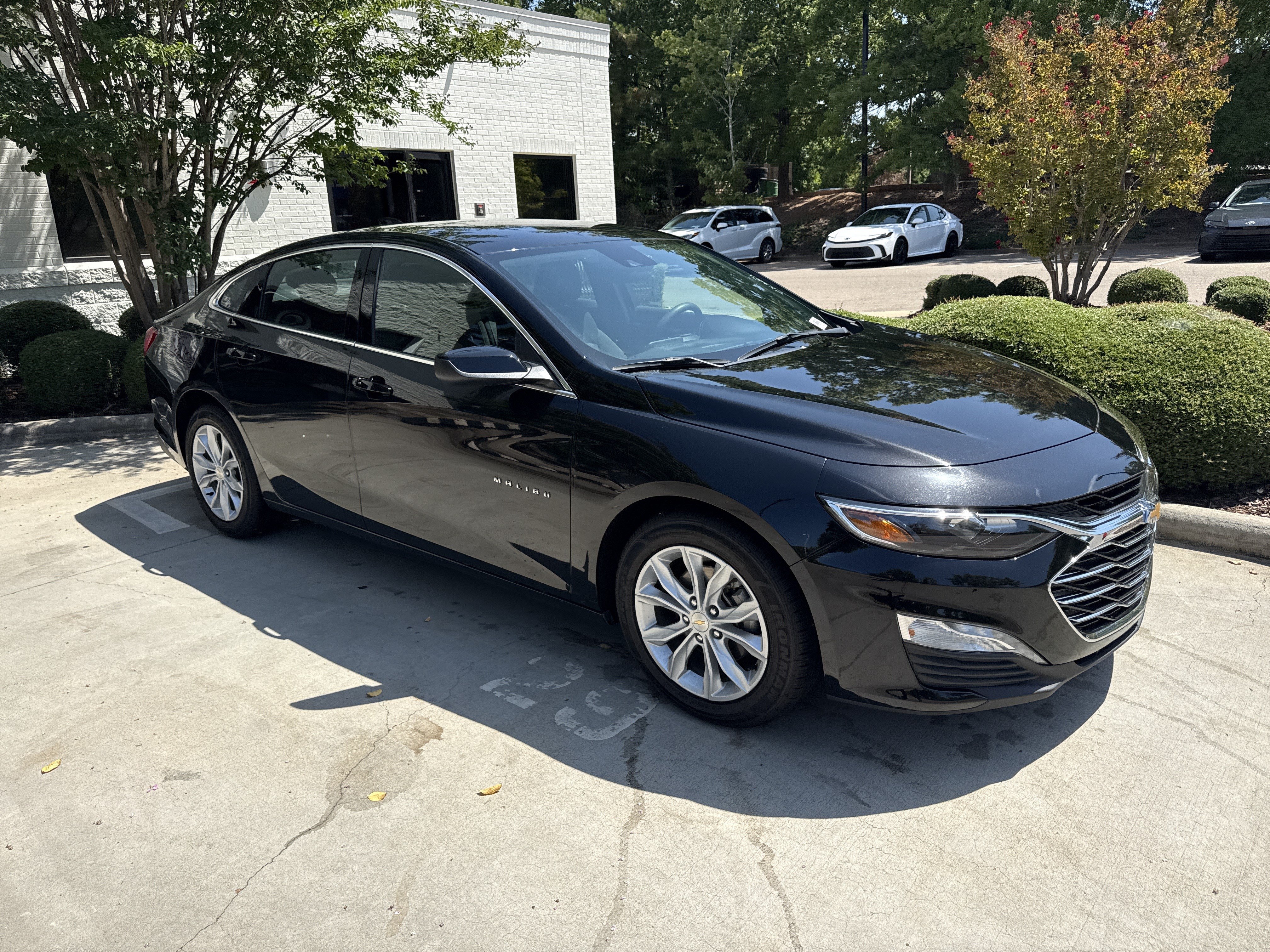 Used 2025 Chevrolet Malibu LT FWD image 5