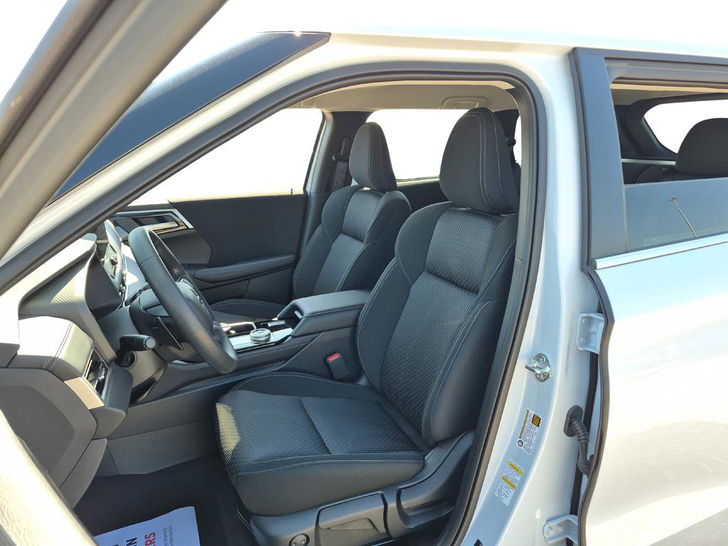 New 2026 Mitsubishi Outlander ES FWD image 16