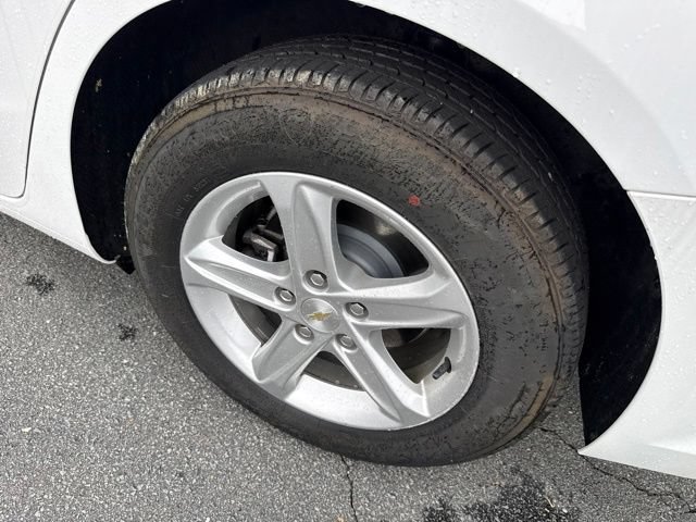 Used 2025 Chevrolet Malibu LS FWD image 11