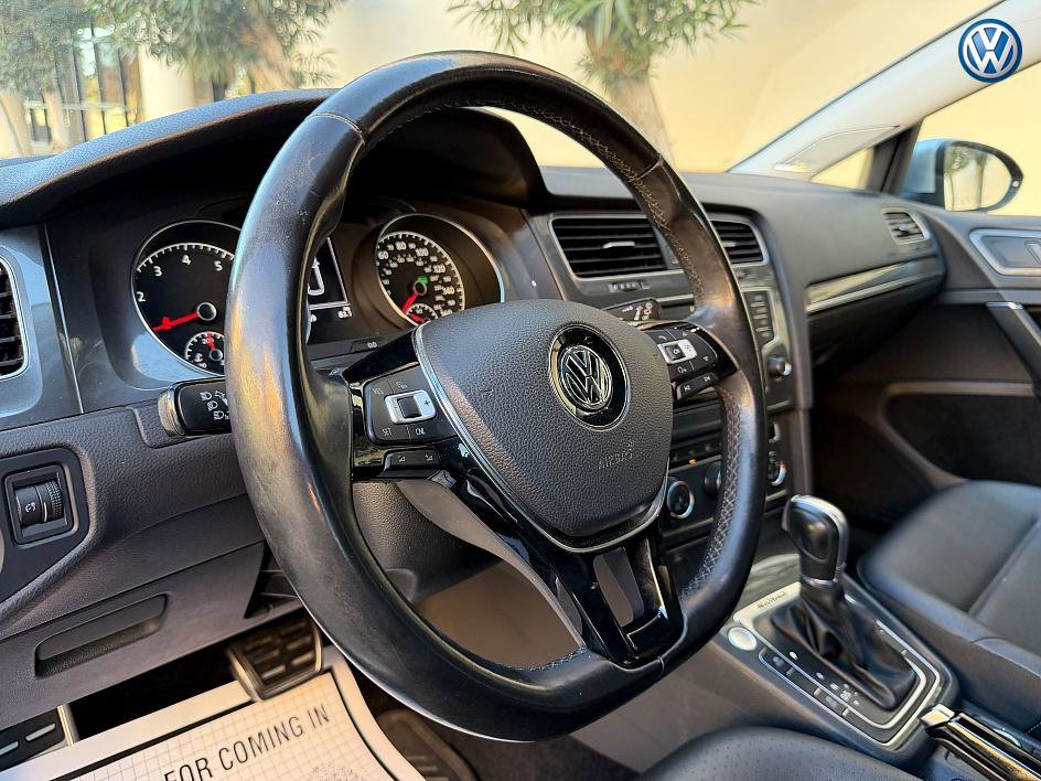 Used 2017 Volkswagen Golf Alltrack SE image 16