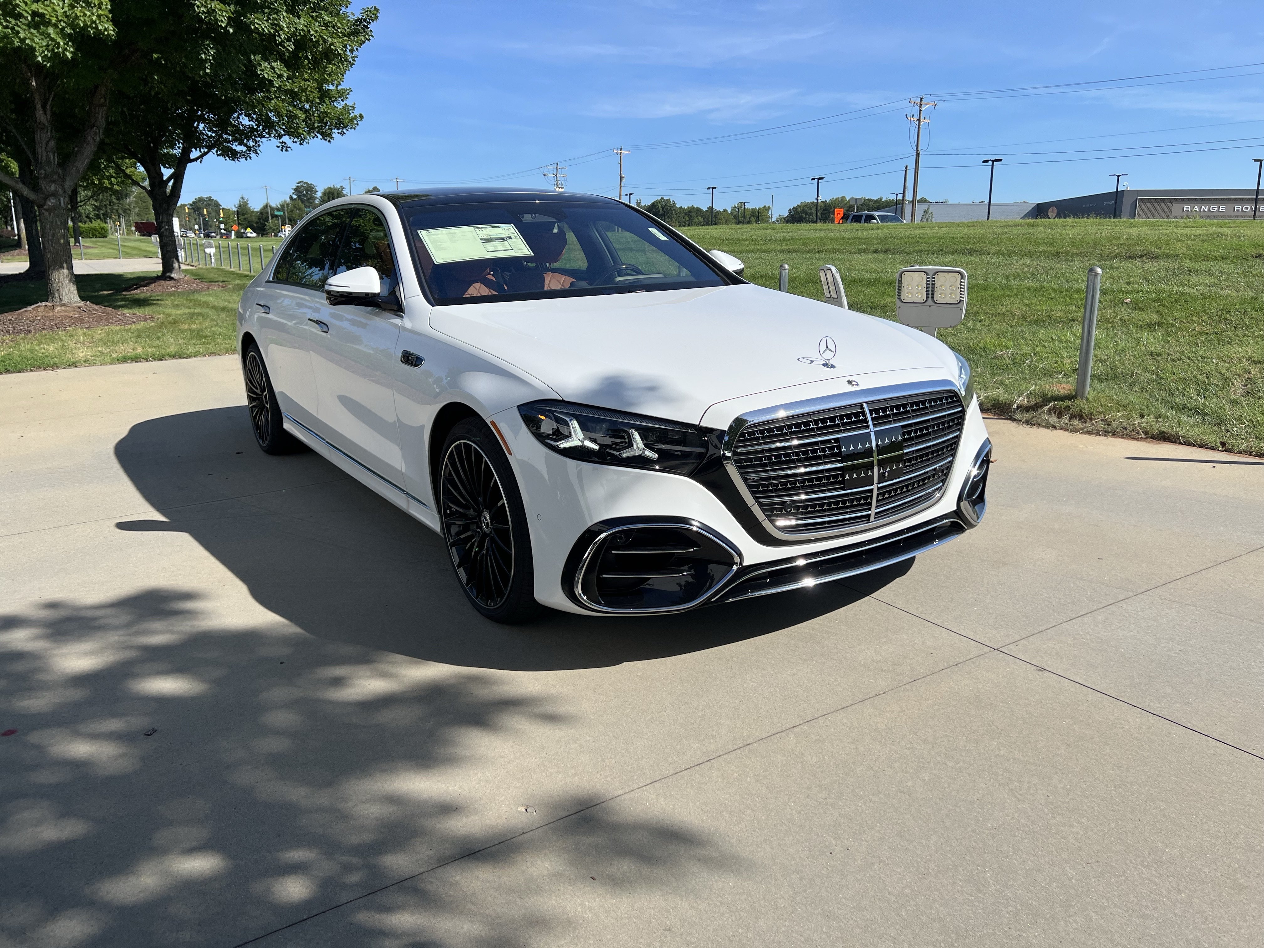 New 2027 Mercedes-Benz S 580 4MATIC Sedan image 2
