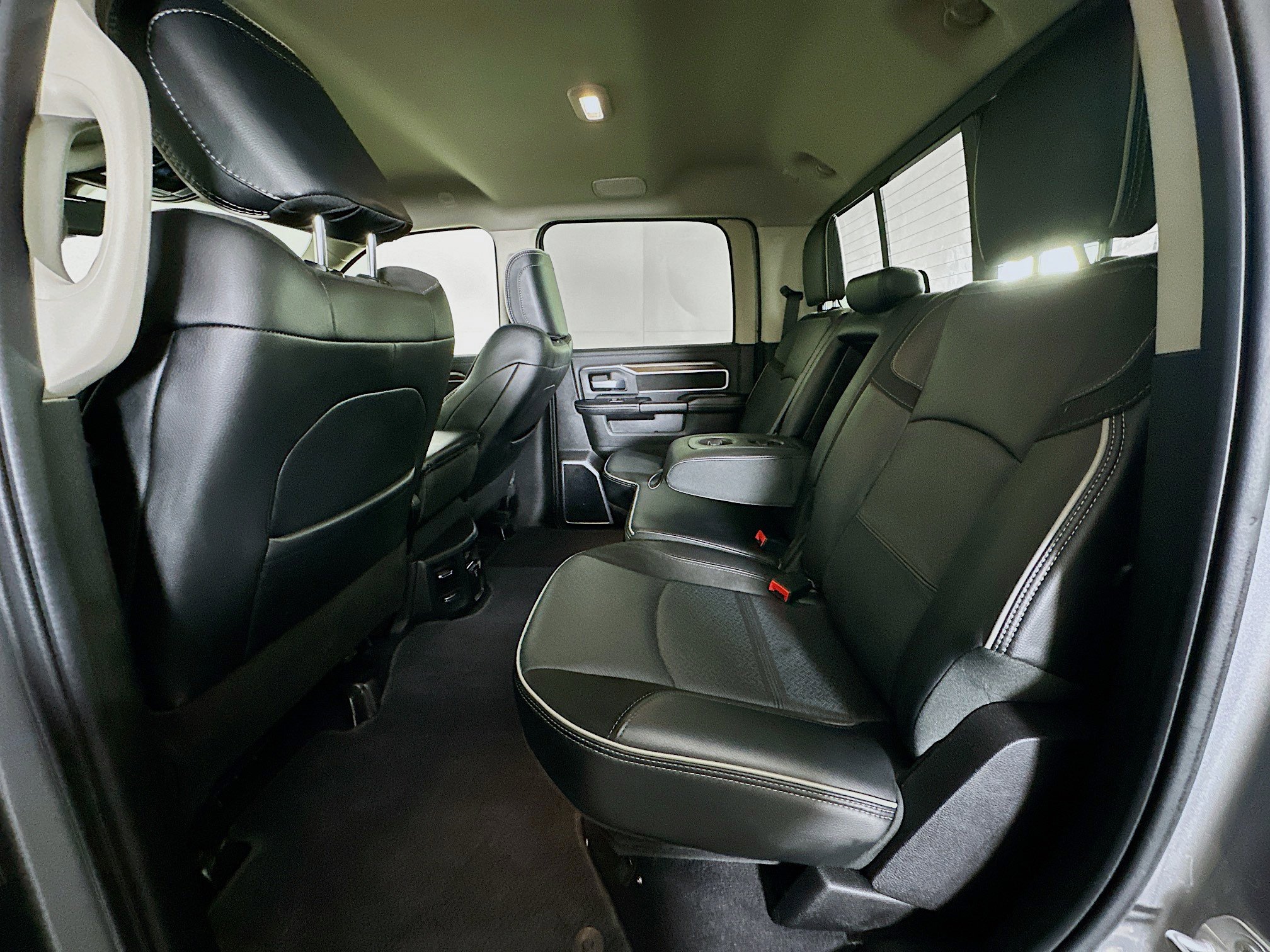 Used 2024 RAM 2500 Laramie image 29