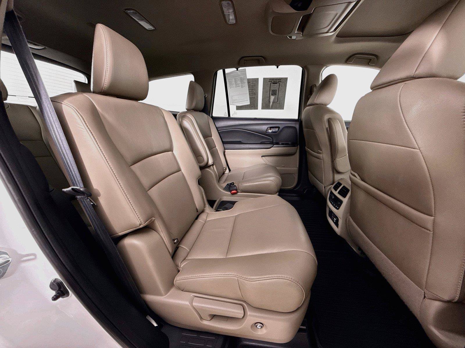 Used 2021 Honda Pilot Touring image 31