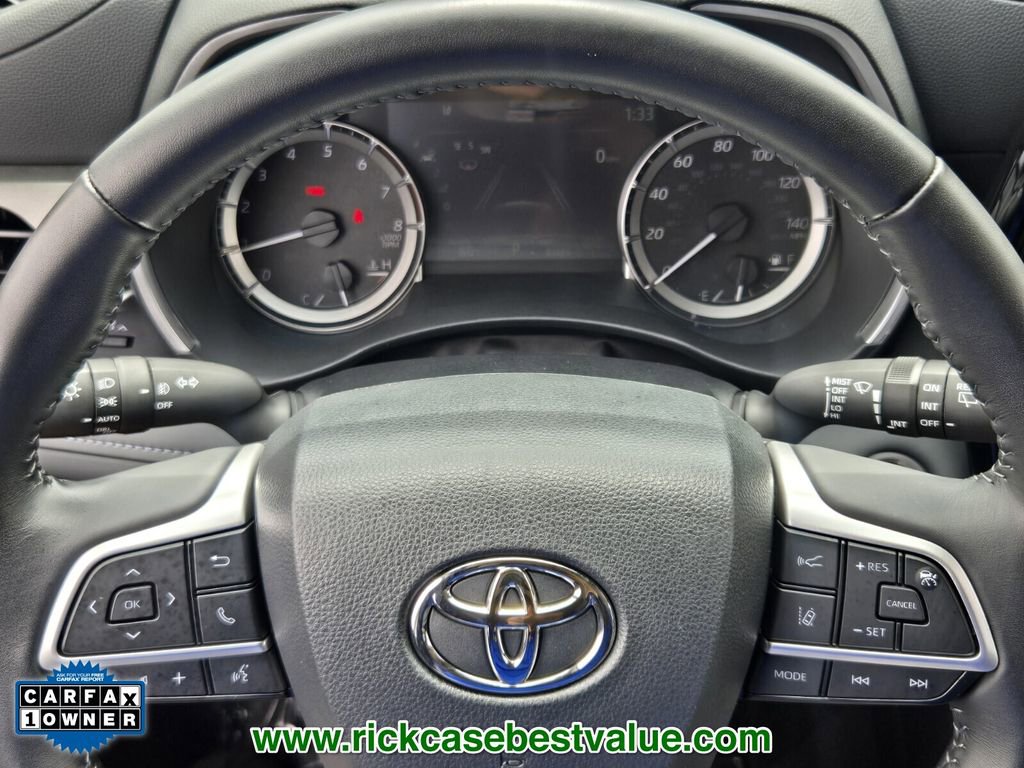 Used 2024 Toyota Highlander XLE image 33