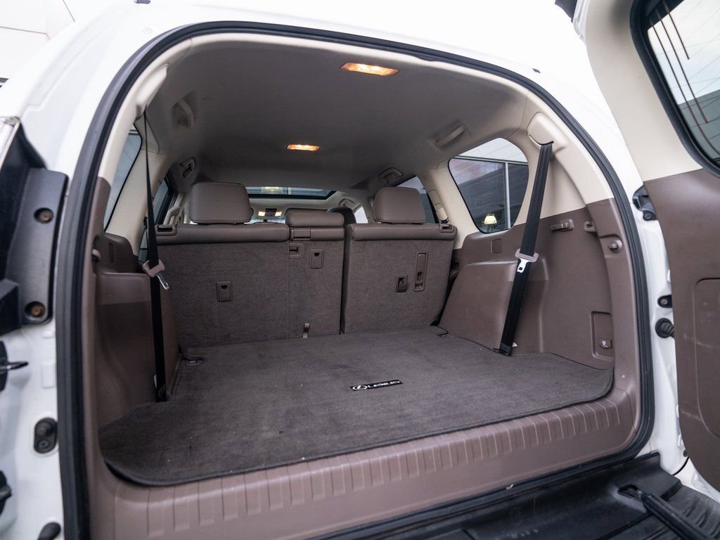 Used 2018 Lexus GX 460 image 38