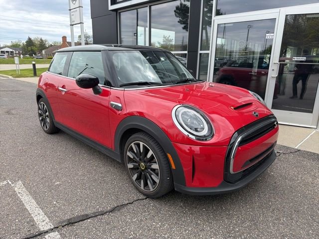 Certified 2024 MINI Cooper SE FWD image 3