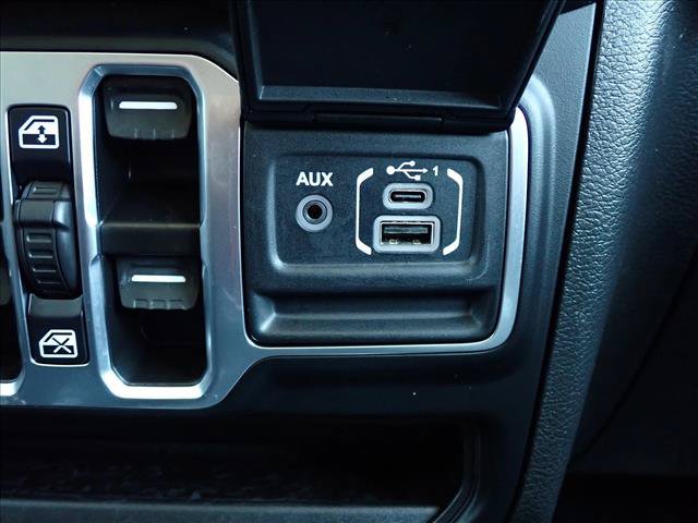 Used 2023 Jeep Wrangler Unlimited w/ Cold Weather Group AWD/4WD image 19