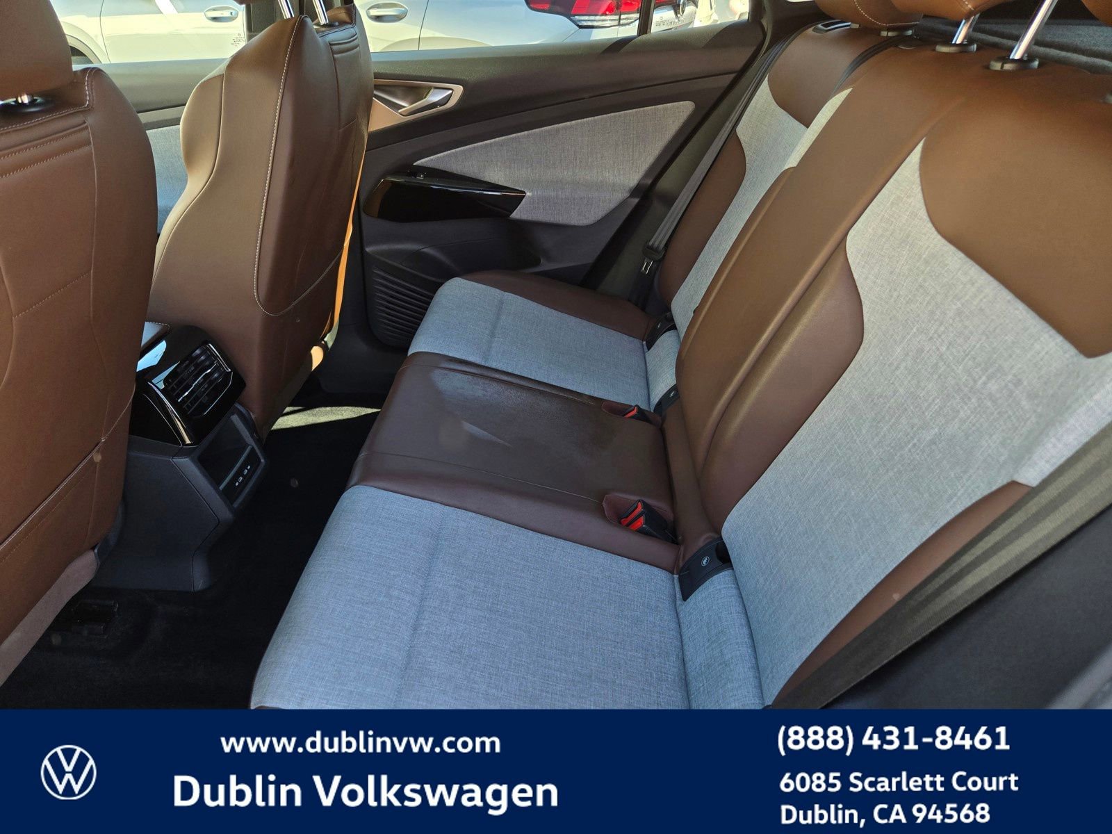 Used 2023 Volkswagen ID.4 Pro image 10