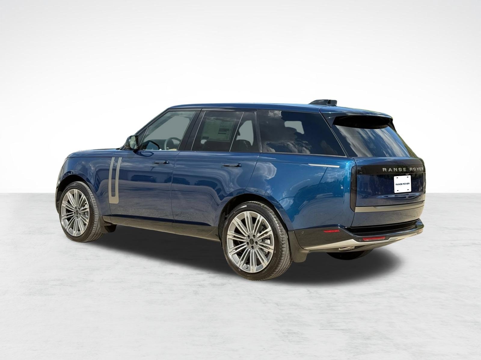 New 2026 Land Rover Range Rover SE AWD/4WD image 3