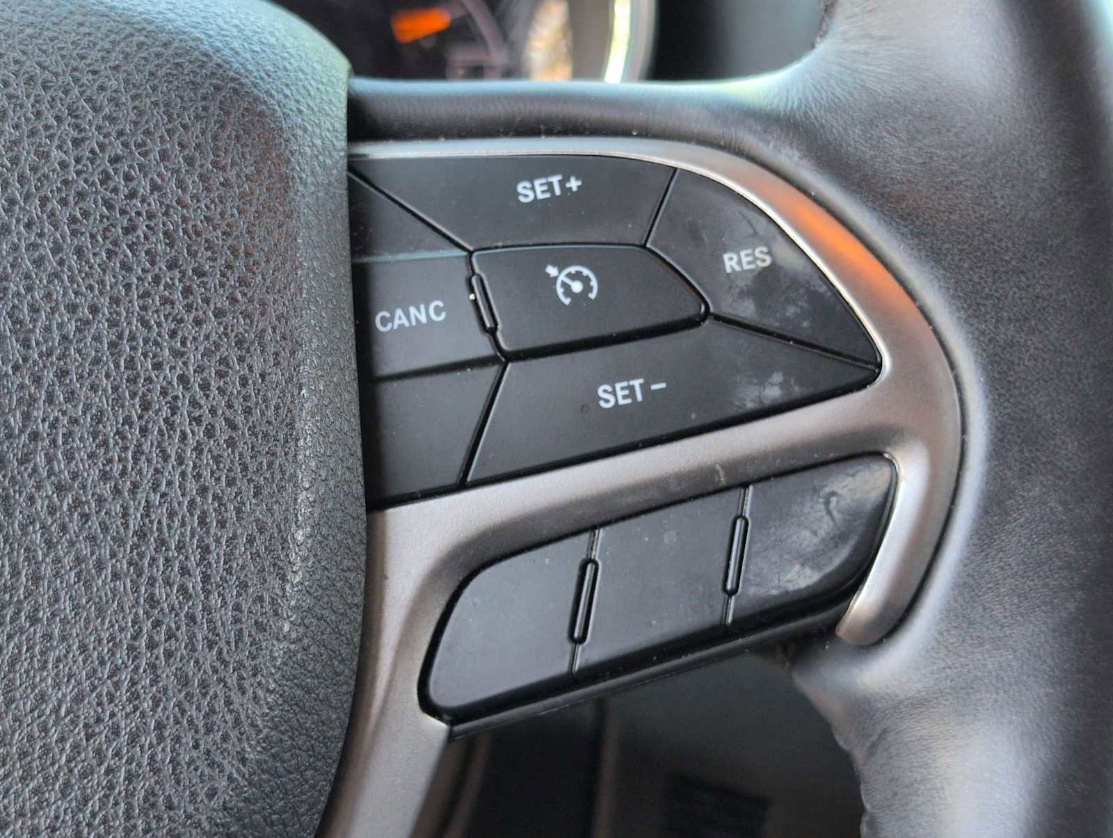Used 2018 Jeep Grand Cherokee Limited image 22
