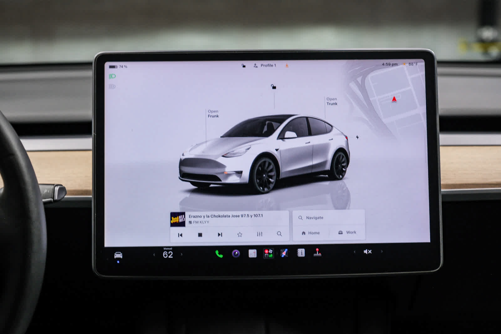 Used 2022 Tesla Model Y Long Range AWD/4WD image 16