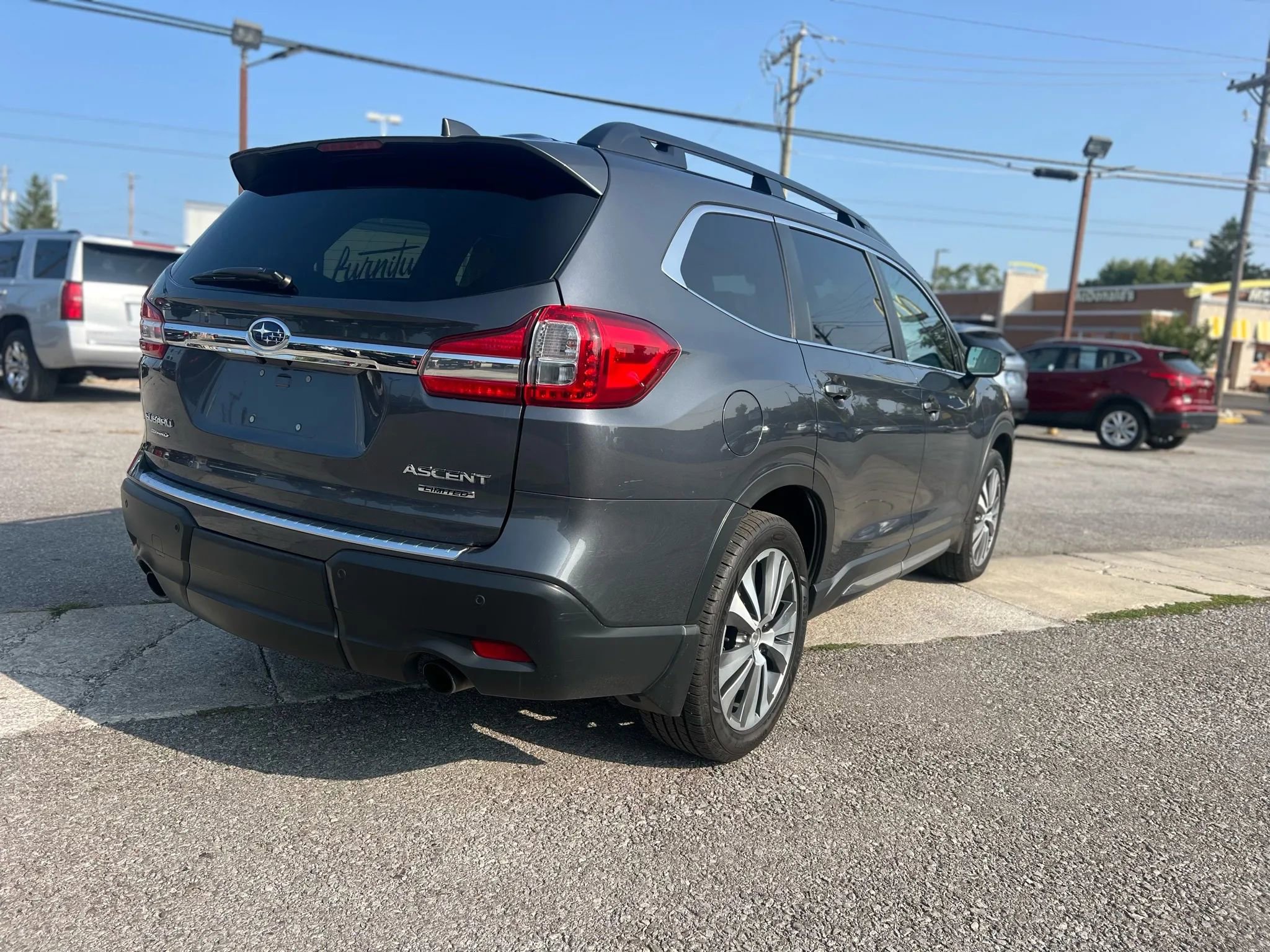 Used 2021 Subaru Ascent Limited w/ Technology Package image 4