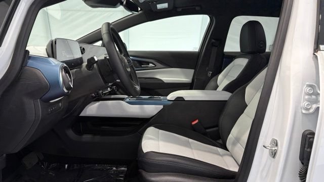 New 2025 Chevrolet Equinox EV LT FWD image 14