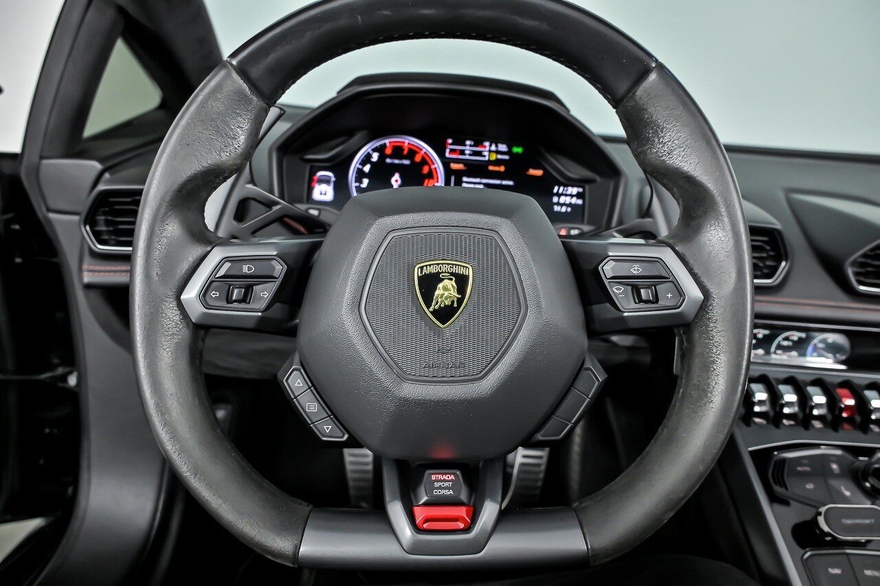 Used 2018 Lamborghini Huracan LP 580-2 RWD image 19