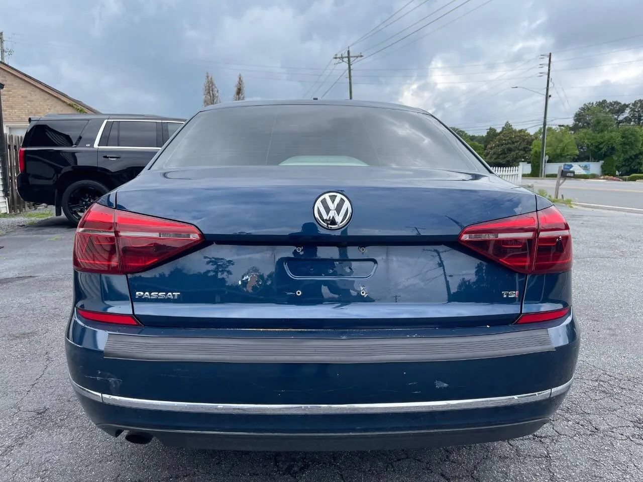Used 2018 Volkswagen Passat 2.0T S w/ Driver Assistance Package FWD image 10