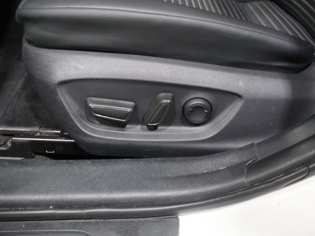 Used 2018 Toyota Camry SE FWD image 10