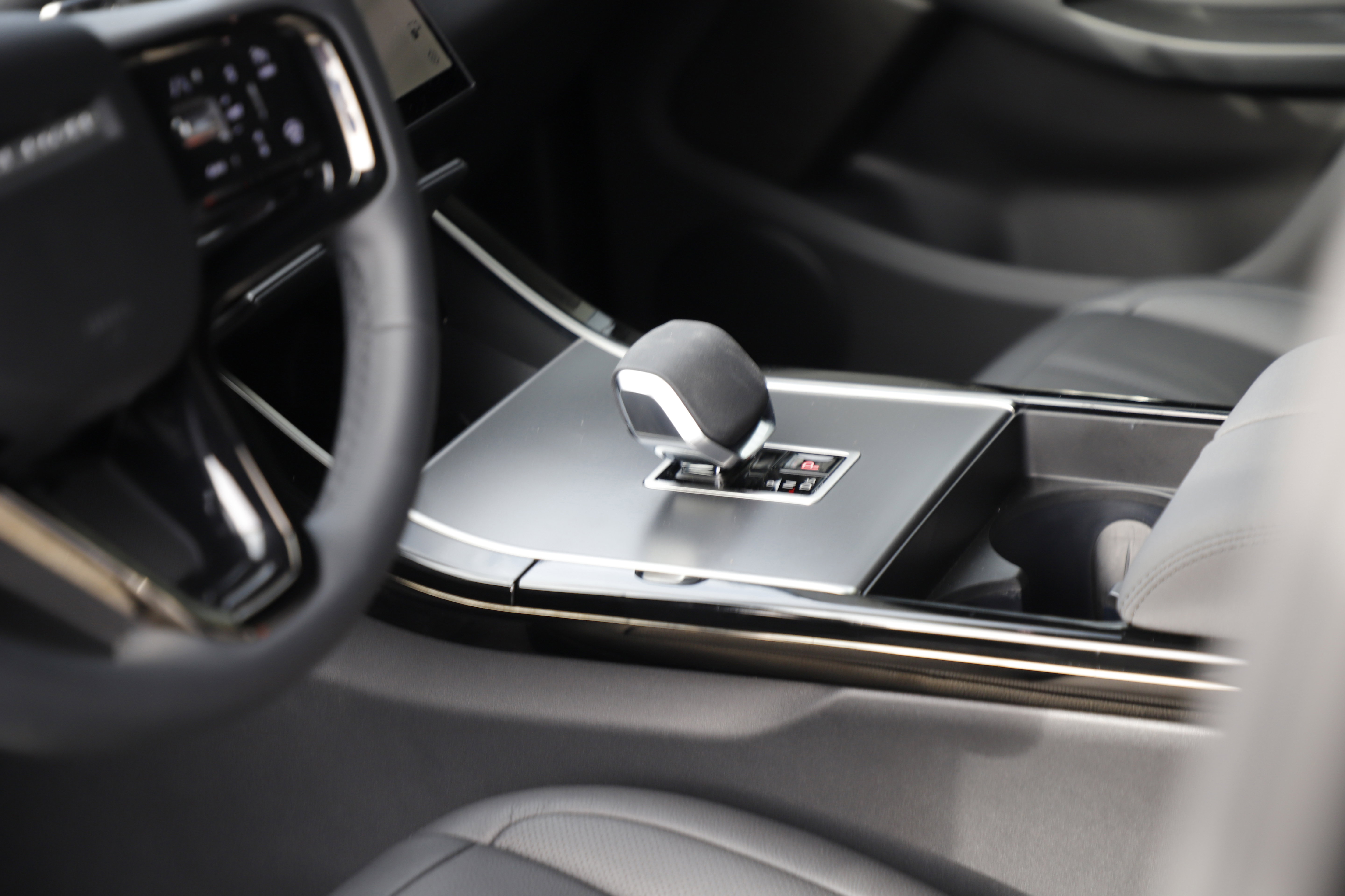 Certified 2026 Land Rover Range Rover Evoque S image 21