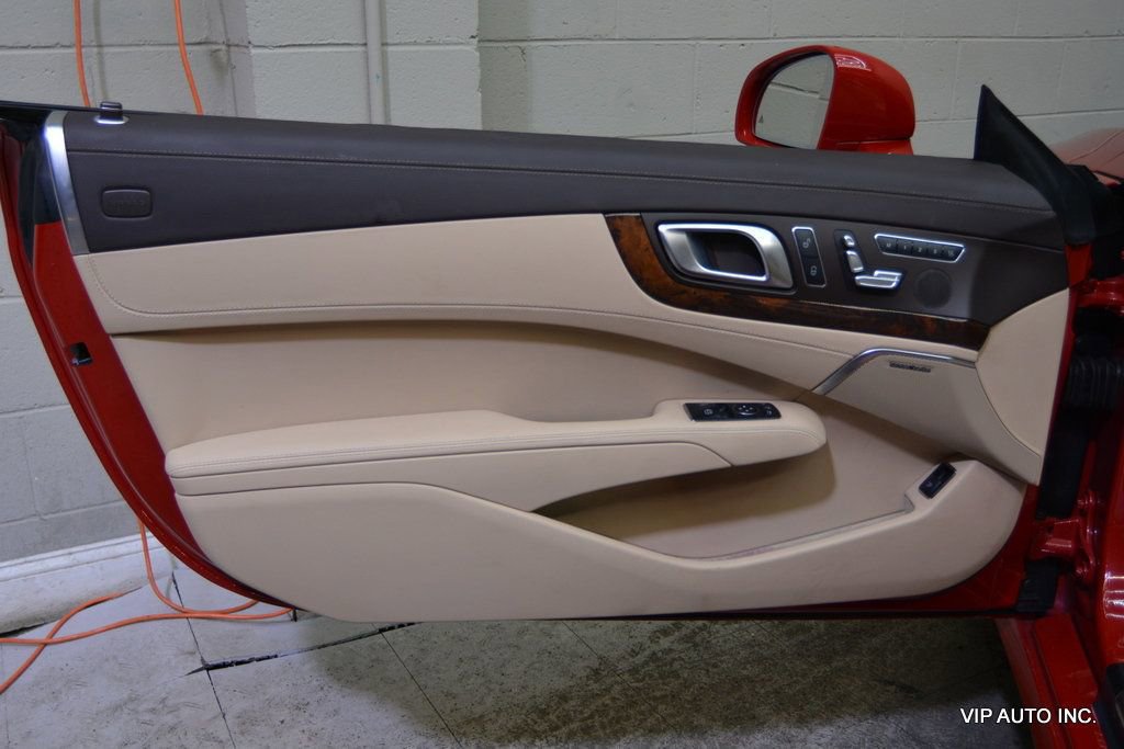 Used 2014 Mercedes-Benz SL 550 image 11