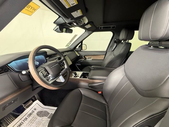 New 2025 Land Rover Range Rover SE image 6