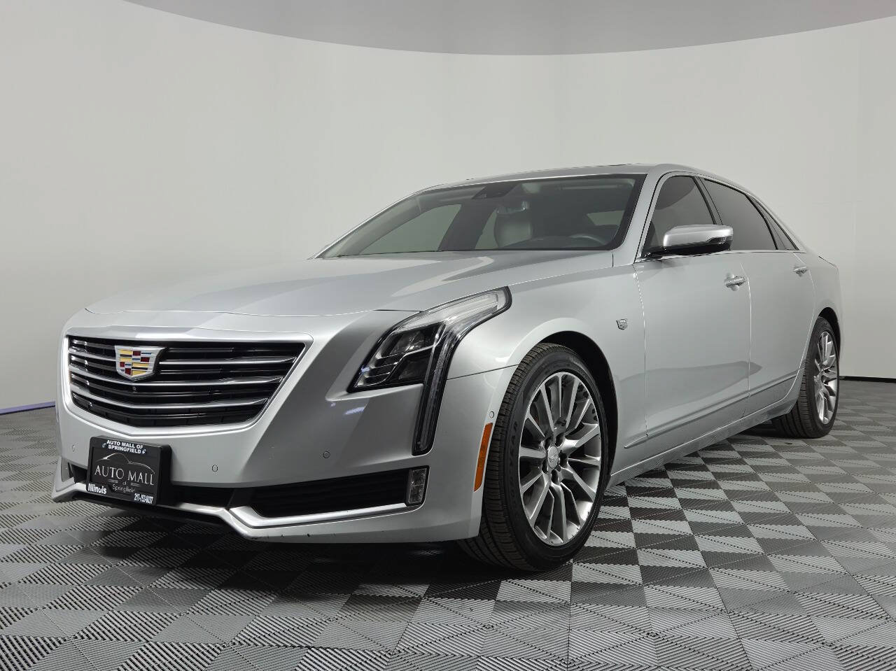 Used 2017 Cadillac CT6 Luxury AWD/4WD image 3