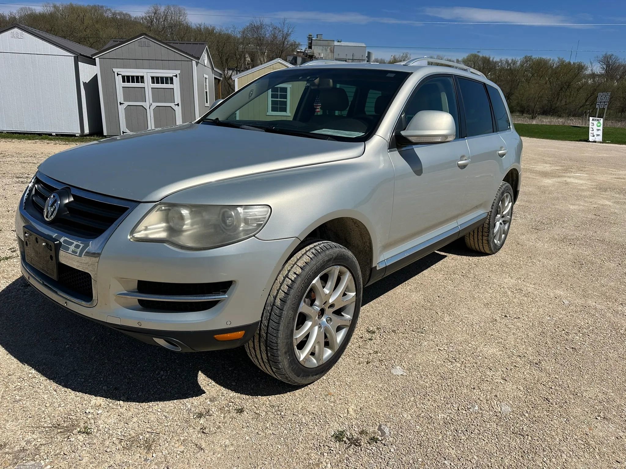 Used 2008 Volkswagen Touareg V6 AWD/4WD image 2