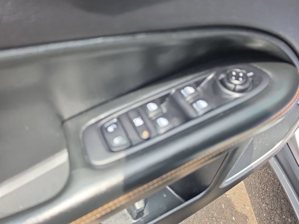 Used 2018 Jeep Compass Limited w/ Navigation Group AWD/4WD image 12