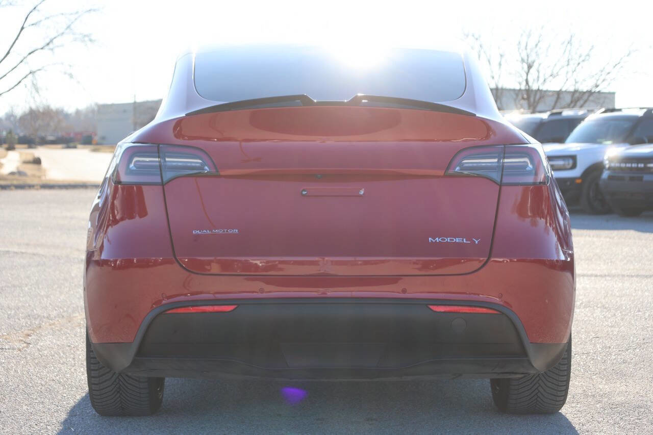 Used 2022 Tesla Model Y Long Range image 8