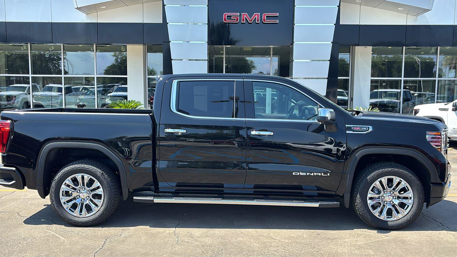 New 2026 GMC Sierra 1500 Denali AWD/4WD image 9