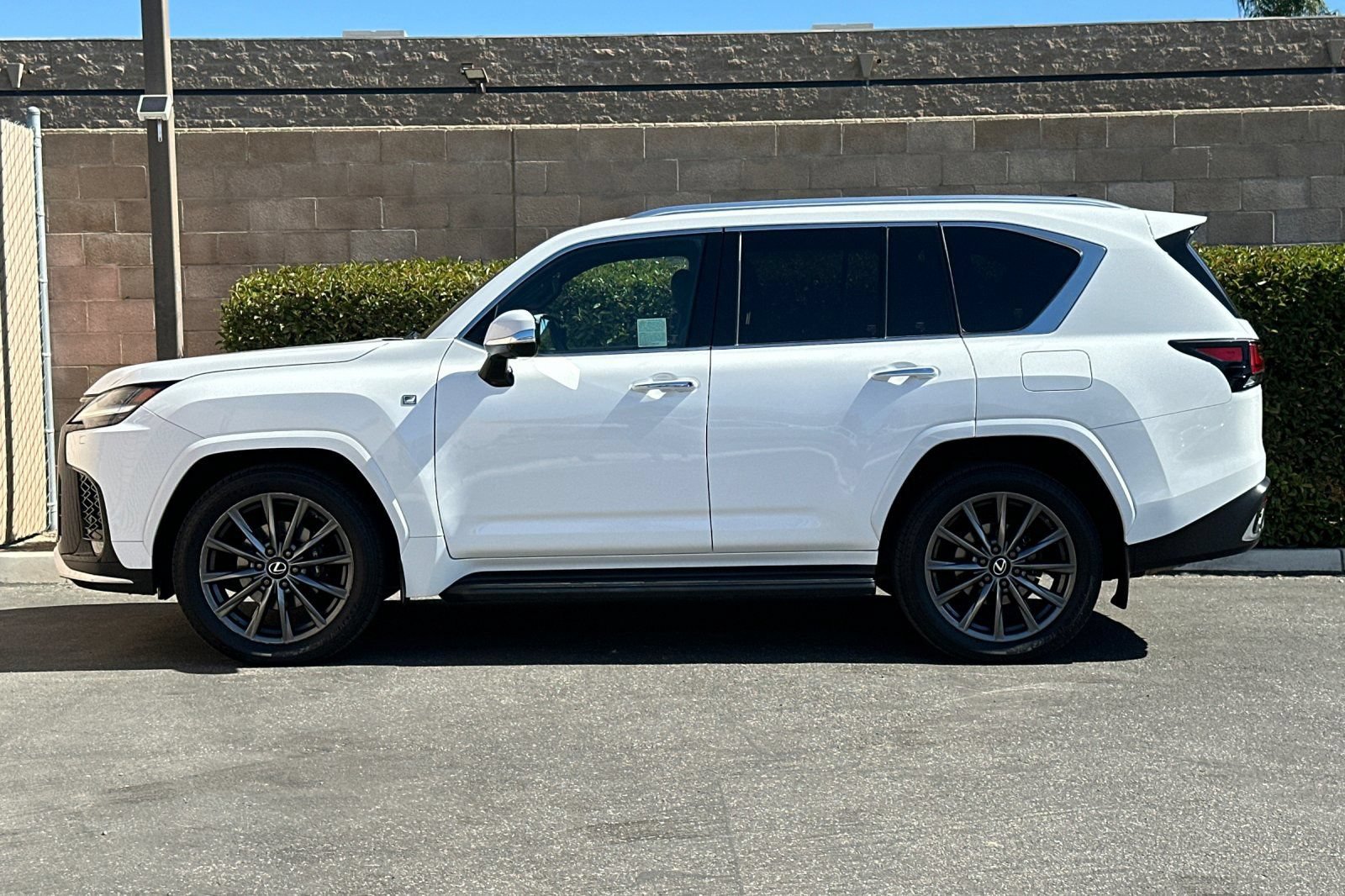 Used 2024 Lexus LX 600 F Sport AWD/4WD image 7