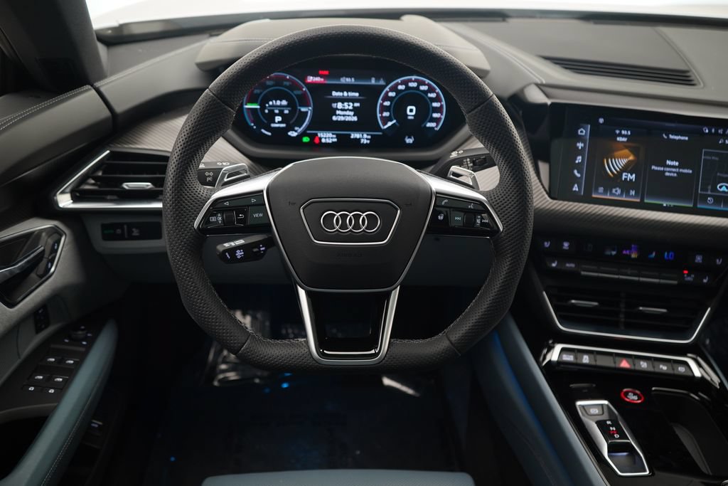 Used 2023 Audi e-tron GT Prestige AWD/4WD image 9