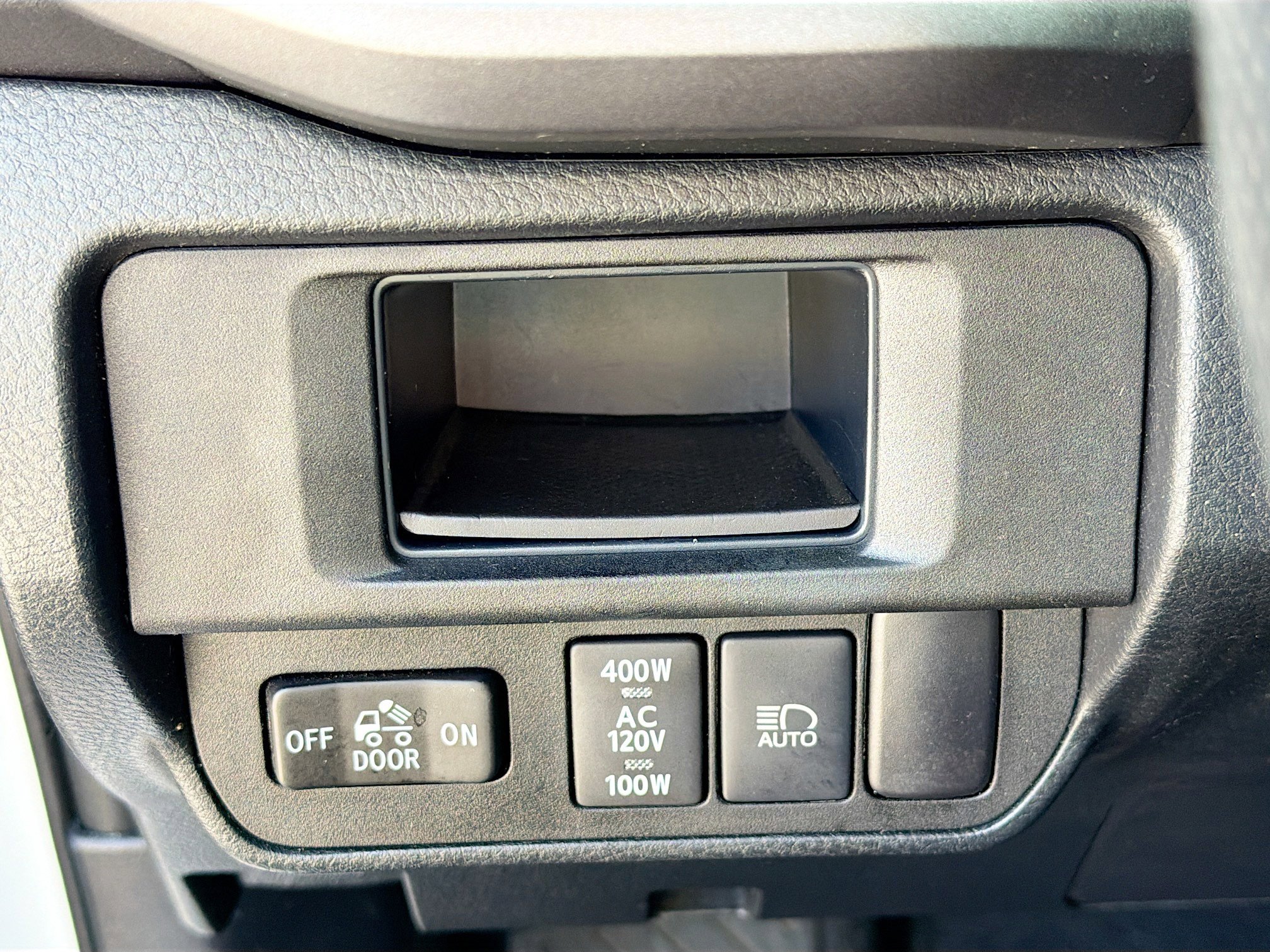 Used 2019 Toyota Tacoma TRD Off-Road AWD/4WD image 32