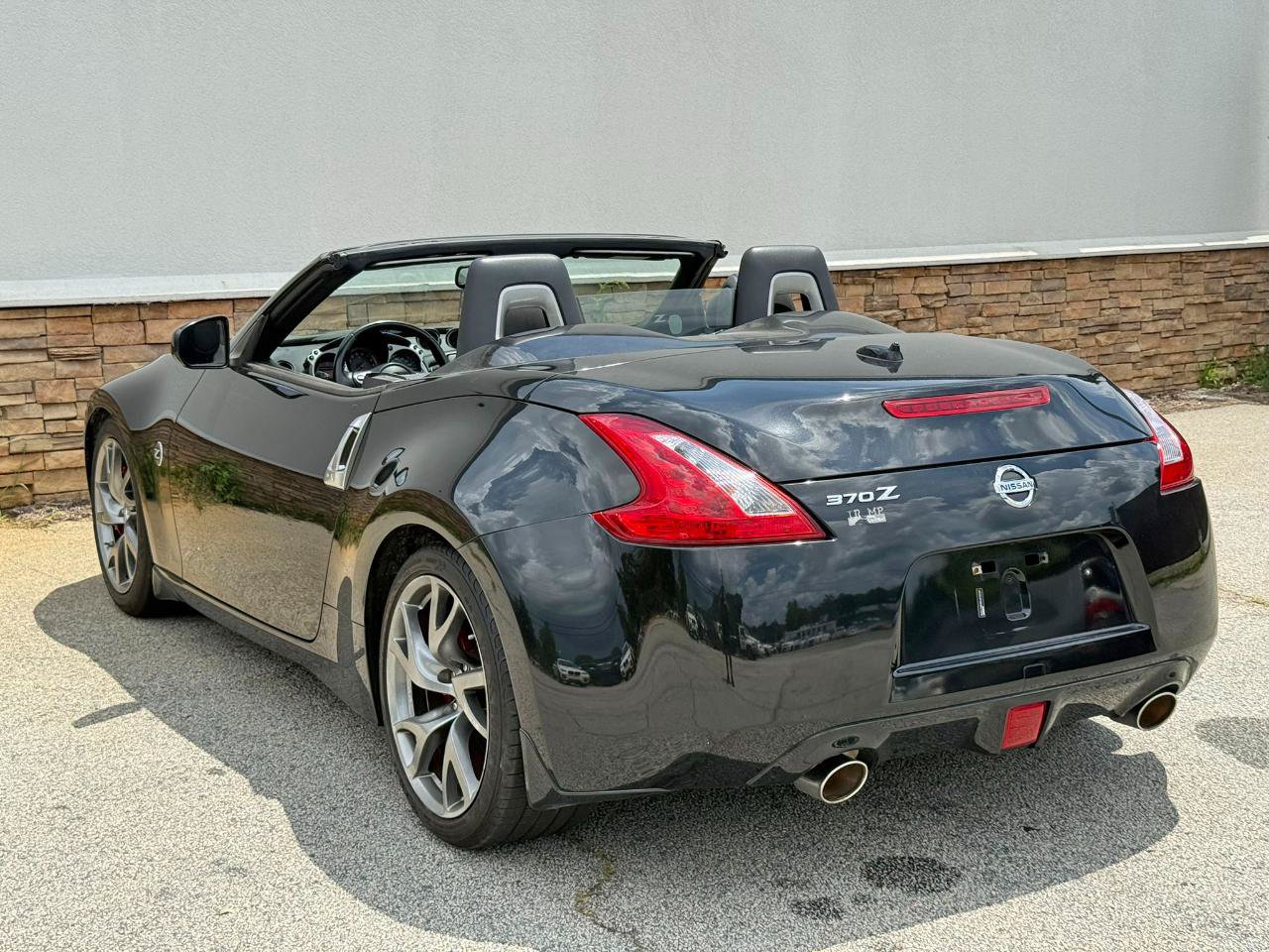 Used 2014 Nissan 370Z Touring w/ Sport Package RWD image 12