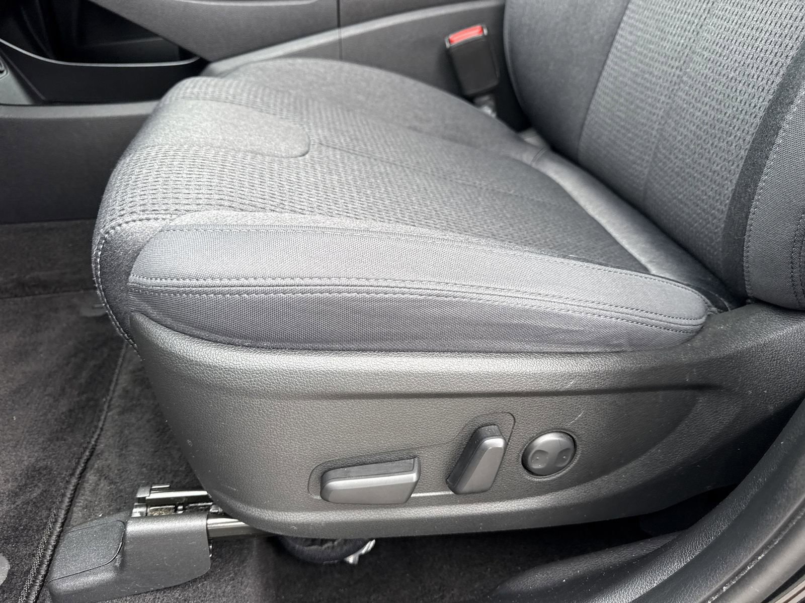 Used 2023 Hyundai Santa Fe SEL image 17