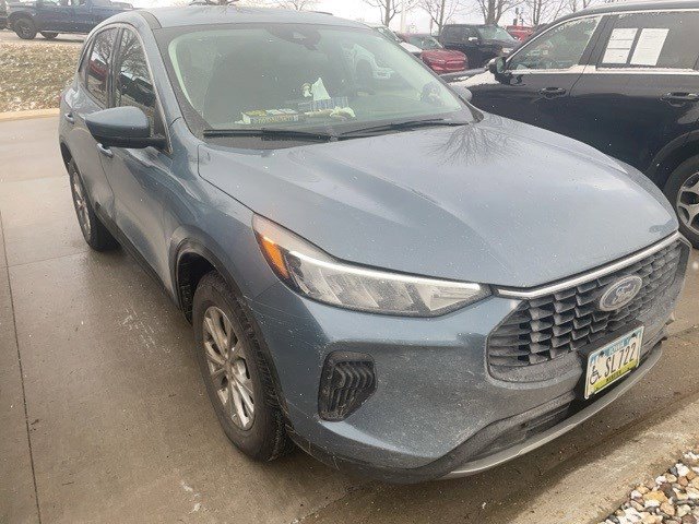 Used 2023 Ford Escape Active w/ Tech Pack #2 image 2