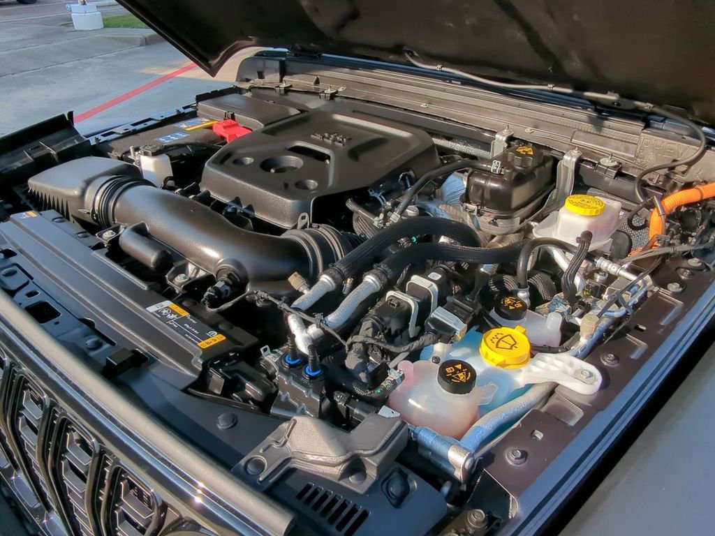 Used 2024 Jeep Wrangler Unlimited image 32