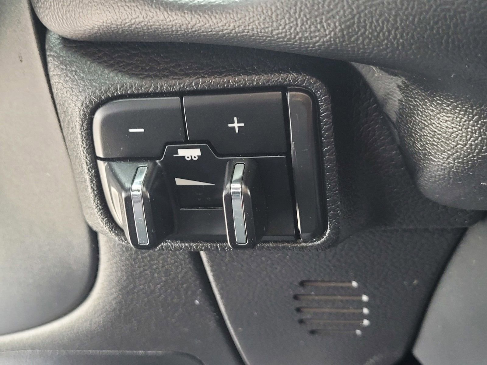 Used 2025 Dodge Durango GT AWD/4WD image 26