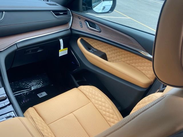 New 2025 Jeep Grand Cherokee Summit w/ Adv Protech Group IV image 38