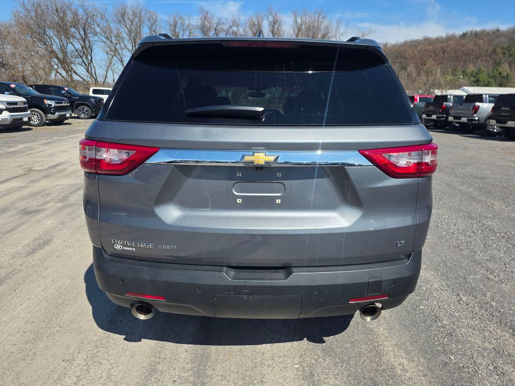 Used 2021 Chevrolet Traverse LT image 11