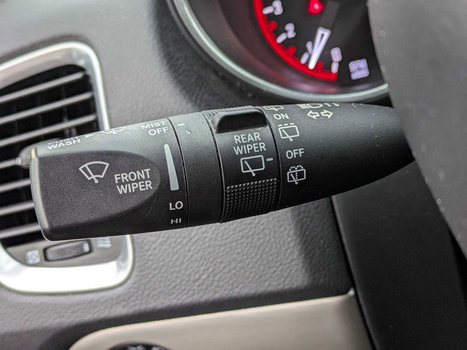 Used 2020 Dodge Durango SXT image 24