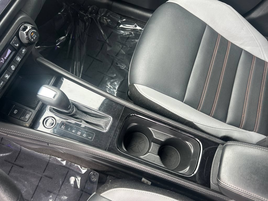 Used 2023 Nissan Kicks SR w/ SR Premium Package FWD image 27
