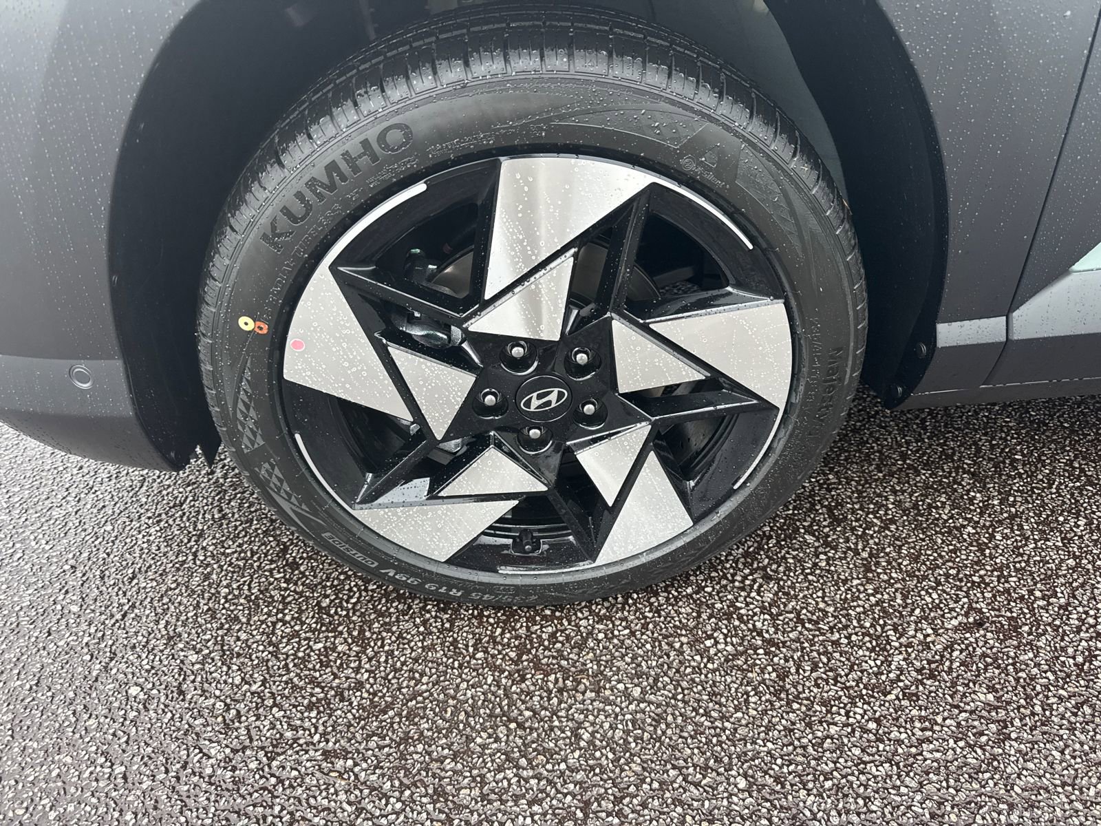 New 2026 Hyundai Kona Limited FWD image 12