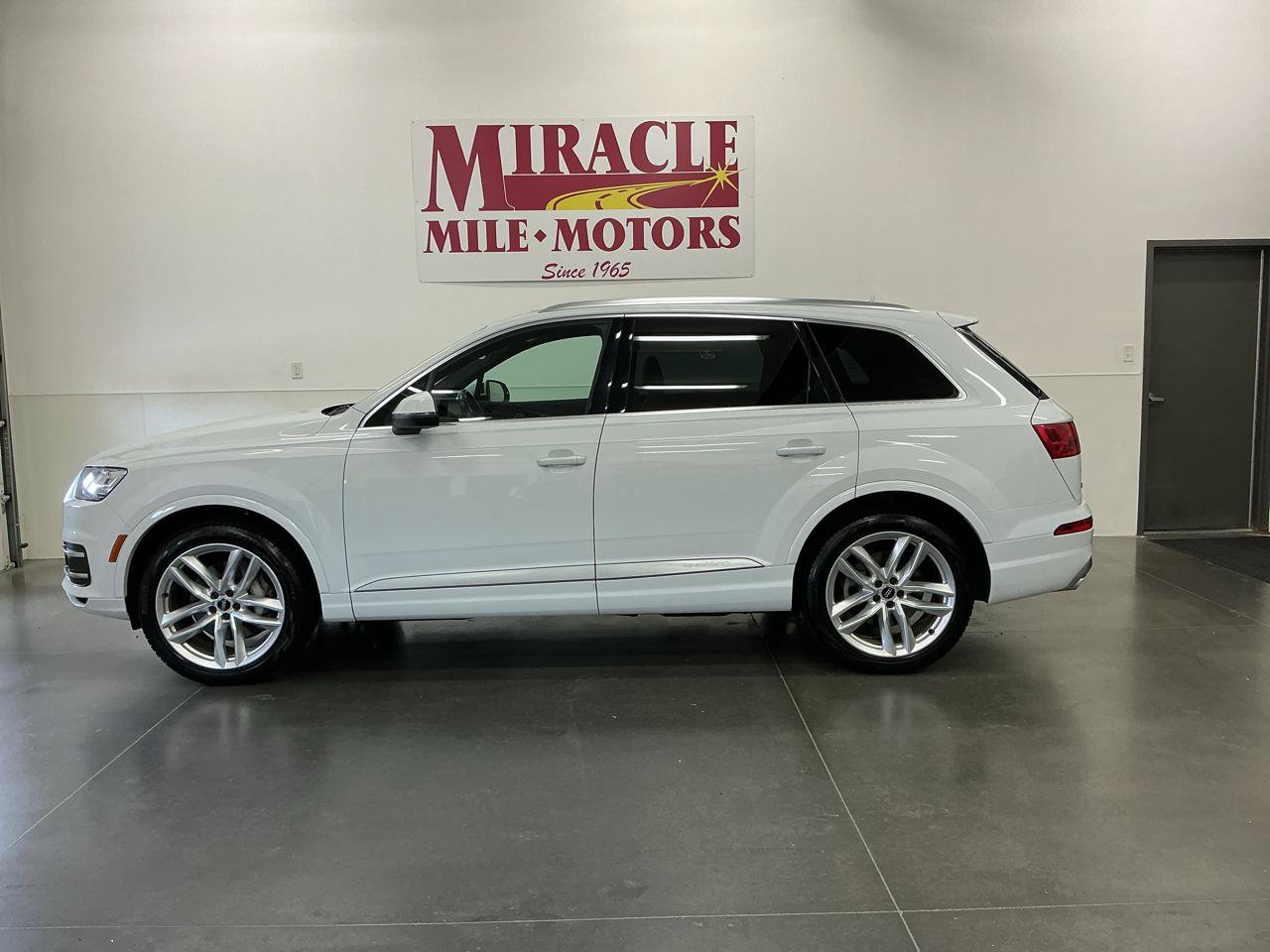 Used 2017 Audi Q7 3.0T Prestige AWD/4WD image 2