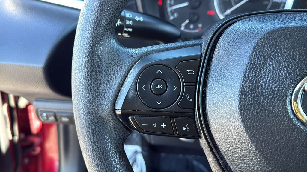 Used 2022 Toyota Corolla LE image 29