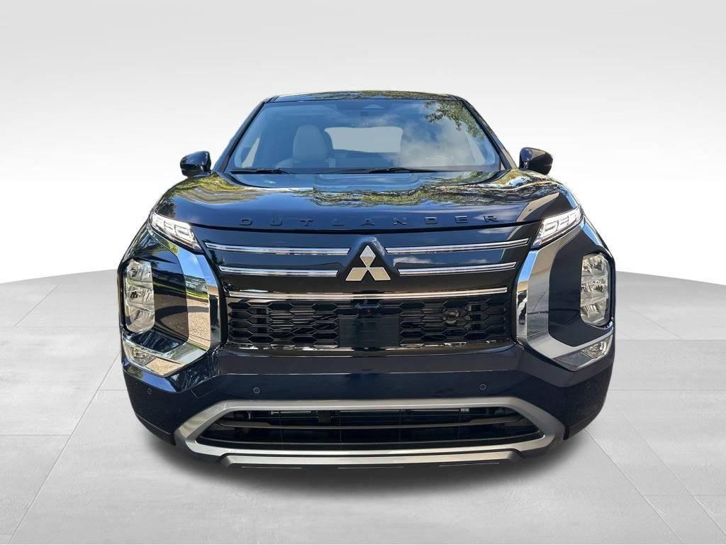 New 2025 Mitsubishi Outlander SE image 12