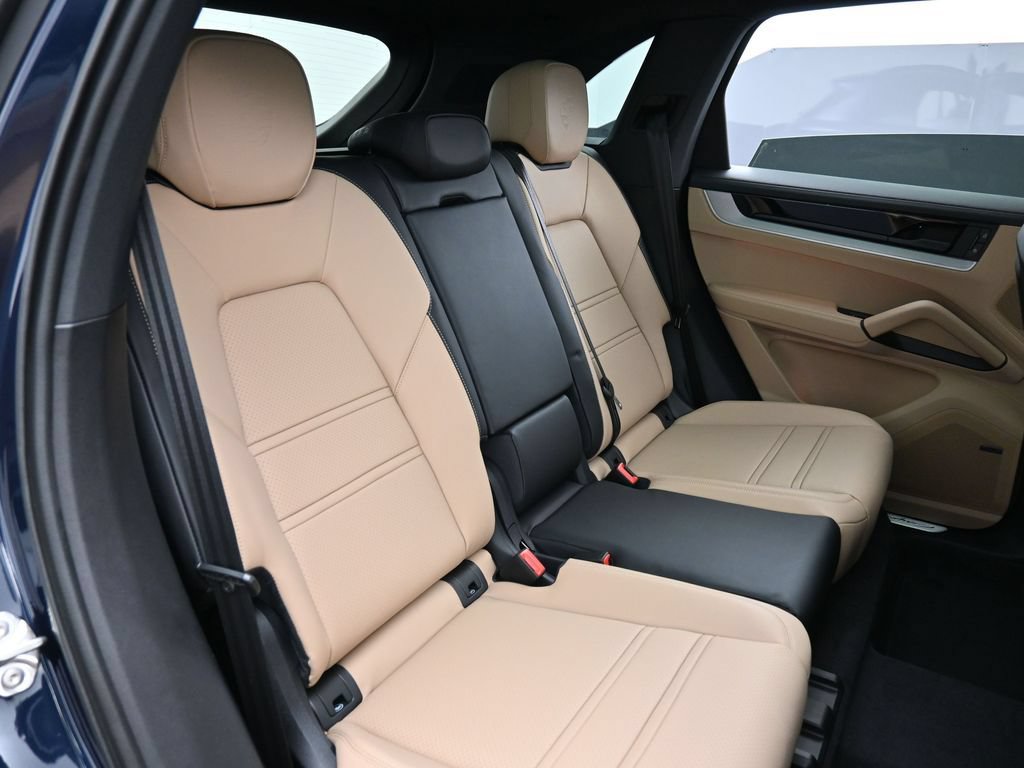 New 2026 Porsche Cayenne S AWD/4WD image 27
