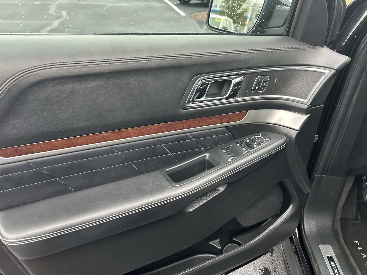 Used 2017 Ford Explorer Platinum AWD/4WD image 19